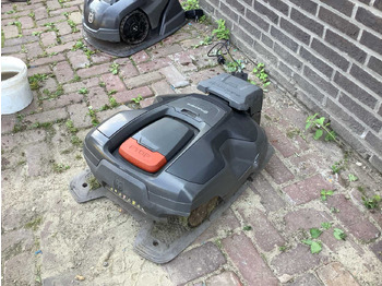 Mesin pemotong rumput HUSQVARNA