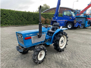 Traktor kompak ISEKI
