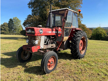 Traktor MASSEY FERGUSON 1000 series
