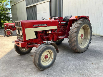 Traktor McCORMICK