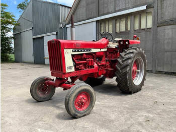 Traktor McCORMICK