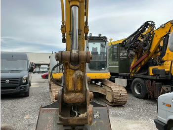 Ekskavator perayap New Holland E235BSR-2: gambar 5