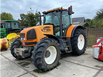 Traktor RENAULT Ares