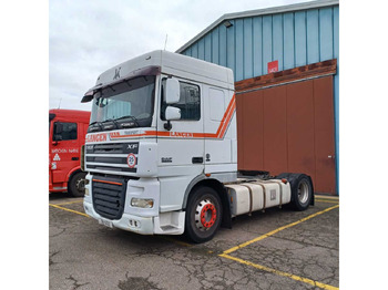 Truk DAF XF 105