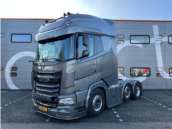 Truk DAF XG+ 530