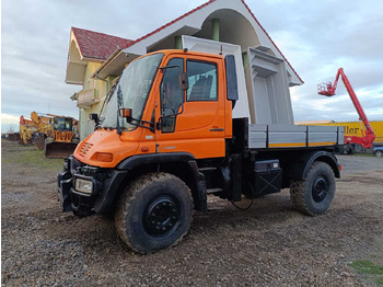 Truk UNIMOG U400