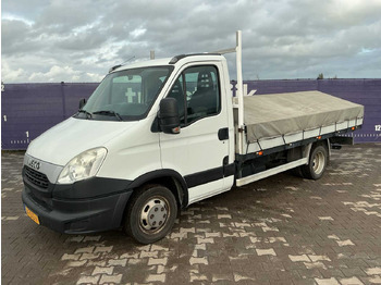 Van pengiriman IVECO Daily 35C15