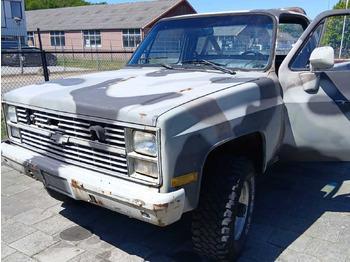 Van pengiriman CHEVROLET