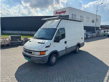 Van pengiriman IVECO
