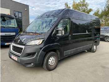 Van pengiriman PEUGEOT Boxer