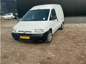 Van pengiriman PEUGEOT Expert