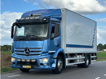 Truk box MERCEDES-BENZ Antos