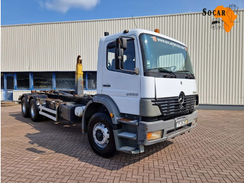 Truk sasis MERCEDES-BENZ Atego 2628