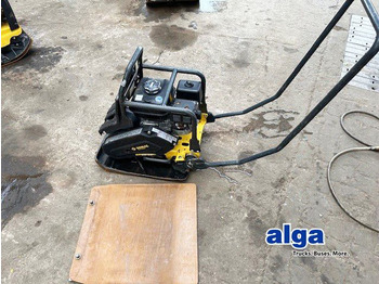 Pelat getar BOMAG