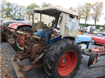 Traktor Tracteur agricole + treuil Ford Super Major: gambar 3 Traktor Tracteur agricole + treuil Ford Super Major: gambar 3