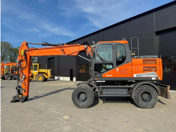 Ekskavator roda DOOSAN DX140