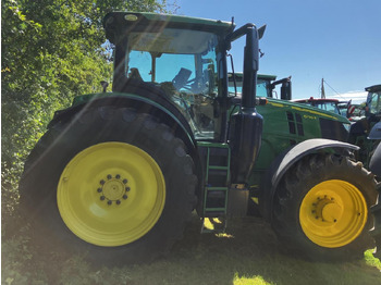 Traktor John Deere 6230R: gambar 2