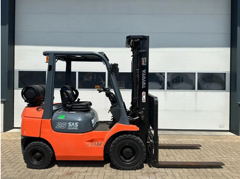 Forklift LPG TOYOTA