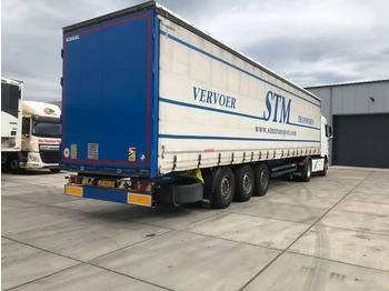 Semi-trailer dengan terpal samping KÖGEL
