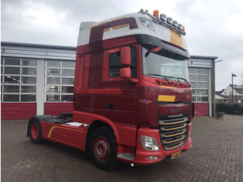 Tractor head DAF XF 460