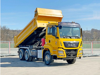 Truk jungkit MAN TGS 33.440