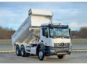 Truk jungkit MERCEDES-BENZ Arocs 3240
