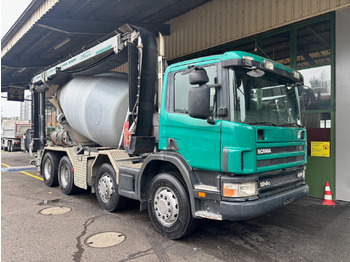 Truk pengaduk beton SCANIA P124