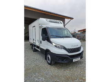 Van berpendingin IVECO Daily