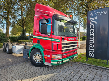 Truk sasis SCANIA P124