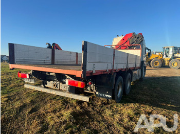 Truk flatbed, Truk derek Volvo FM12: gambar 5