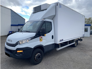 Truk berpendingin IVECO Daily 70c18