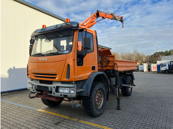 Truk jungkit IVECO