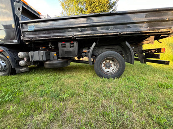 Truk flatbed IVECO