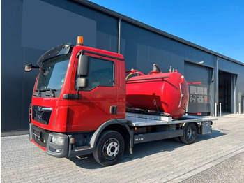 Truk vakum MAN TGL 8.180