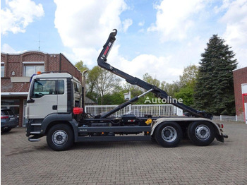 Hook lift, Truk derek MAN TGS 26.320 - Hook lift truck: gambar 4