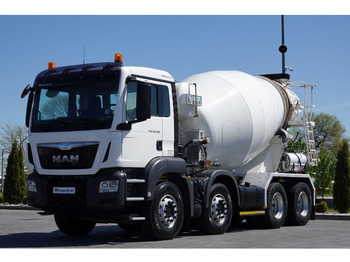 Truk pengaduk beton MAN TGS 32.400