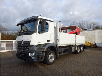 Truk flatbed MERCEDES-BENZ