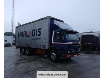 Truk dengan terpal samping SCANIA P93