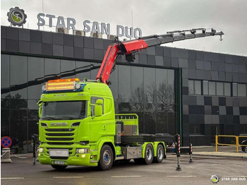 Truk derek SCANIA R 520