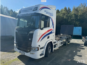 Pengangkut kontainer/ Container truck SCANIA R 580