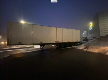 Semi-trailer kotak tertutup SCHMITZ
