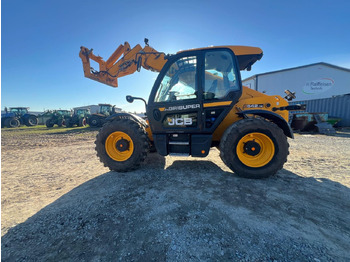 Loader konstruksi JCB