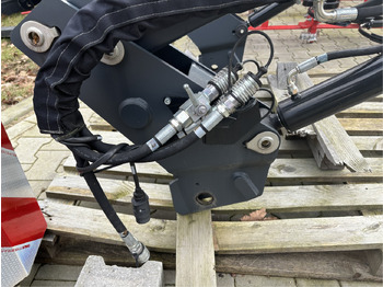 Pemuat depan untuk traktor Valtra Frontlader X36DM: gambar 3