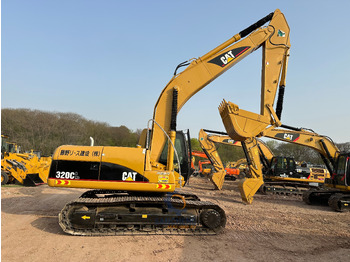 Ekskavator perayap CATERPILLAR 320CL
