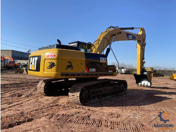 Ekskavator CATERPILLAR 325D