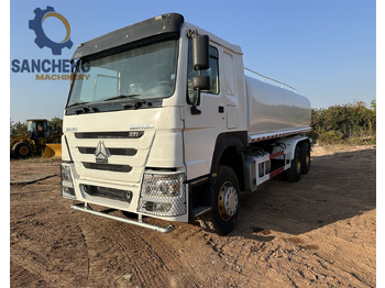 Truk tangki SINOTRUK HOWO