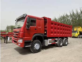 Truk jungkit SINOTRUK HOWO