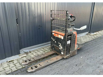 Truk pallet BT