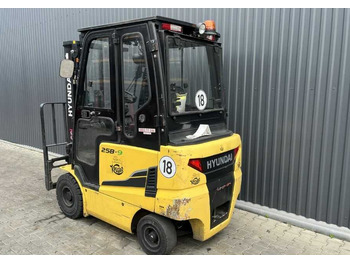 Forklift listrik Hyundai 25B-9: gambar 3 Forklift listrik Hyundai 25B-9: gambar 3
