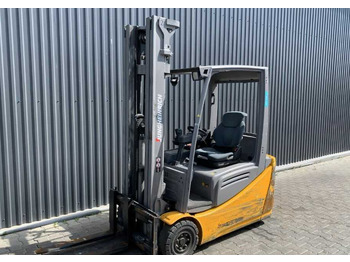 Forklift listrik JUNGHEINRICH EFG